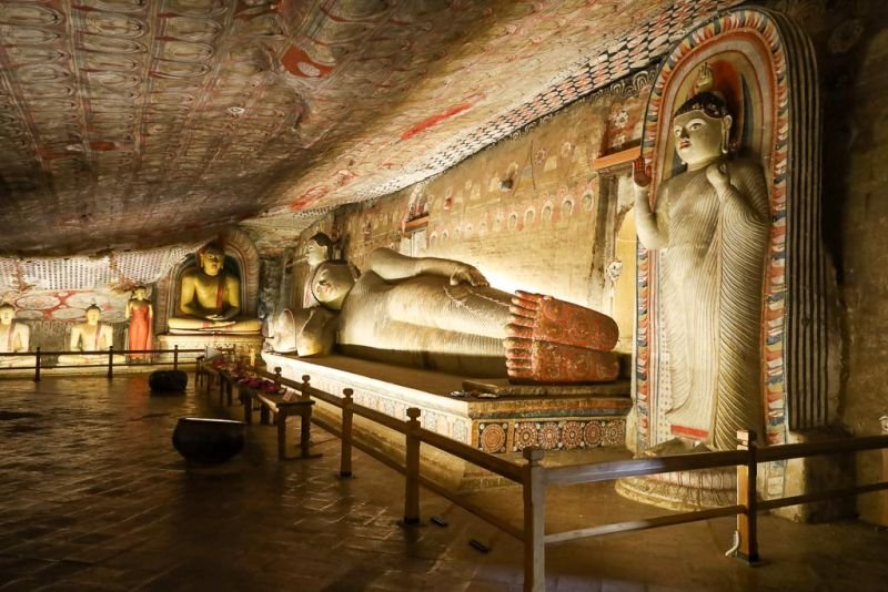 Maharaja Lena Cave of the Great Kings Dambulla